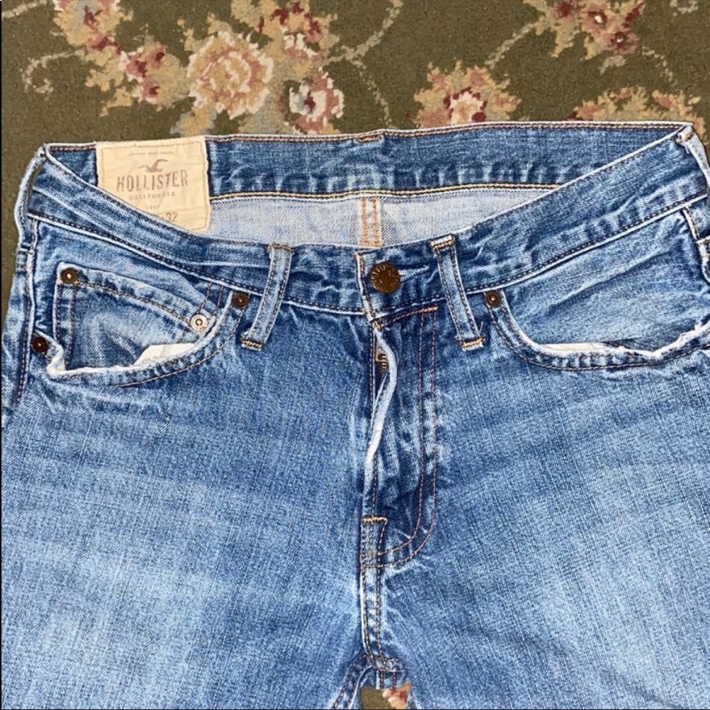 Hollister Bootcut Jeans - Picture 3 of 9